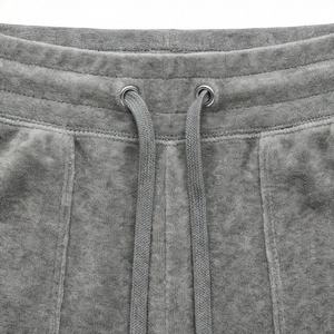 Ensemble de survêtement en velours pour femmes, personnalisable, marque OEM, fournisseur en gros, tenue de sport en polyester doux, décontractée, pour la salle de sport - Product Image 5