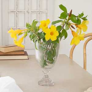 Vase en verre soufflé à la main en cristal personnalisé pour la décoration intérieure, usage de mariage, disponible en différentes tailles, forme et couleur - Product Image 3