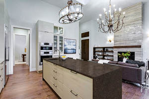 Planche de granit naturel brun café de grande taille au design moderne, finition polie pour comptoirs de cuisine - Product Image 3