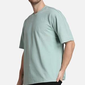 Camiseta de Hombre de Algodón/Poliéster Personalizada de Alta Calidad, Corte Regular, Bordado Desgastado, Antiarrugas, con Parche de Logotipo y Lavado Ácido - Product Image 2