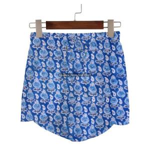 Shorts Deportivos Cortos de Algodón para Mujer con Estampado Personalizado, Shorts Ajustados para Gimnasio, Shorts Envolventes para Mujer - Product Image 1