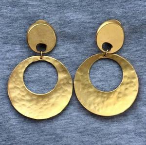 Boucles d'oreilles fleur en métal plaqué or avec design attrayant en laiton Boucles d'oreilles avec boucle d'oreille Bijoux en laiton BY HF CRAFTS - Product Image 5