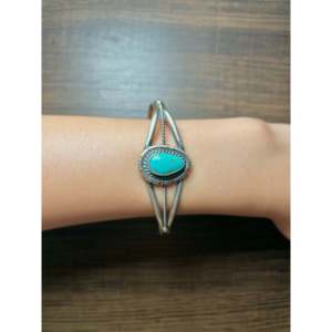 Navajo Handmade Kingman Turquoise & Sterling Silver Cuff Bracelet Cultural Collectible Jewelry - Product Image 5