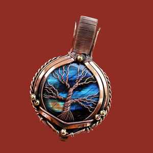 Colgante de labradorita único Vintagelike, alambre de cobre hecho a mano, diseño de árbol de la vida chapado en oro con ocasión de compromiso en mente - Product Image 6