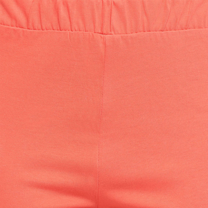 Ensemble décontracté d'été pour femmes le plus vendu Logo personnalisé avec un matériau frais Design à motif solide Ensemble court tendance à bas prix - Product Image 4