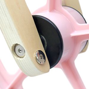 Bicicleta de equilibrio para niños ROBINCOOL, ajustable a 3 alturas con pedales, cuadro de madera rojo, 85 x 38 x 47 cm - Product Image 5