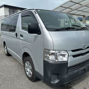 Camioneta Toyota Hiace Usada de 2018 - Product Image 1