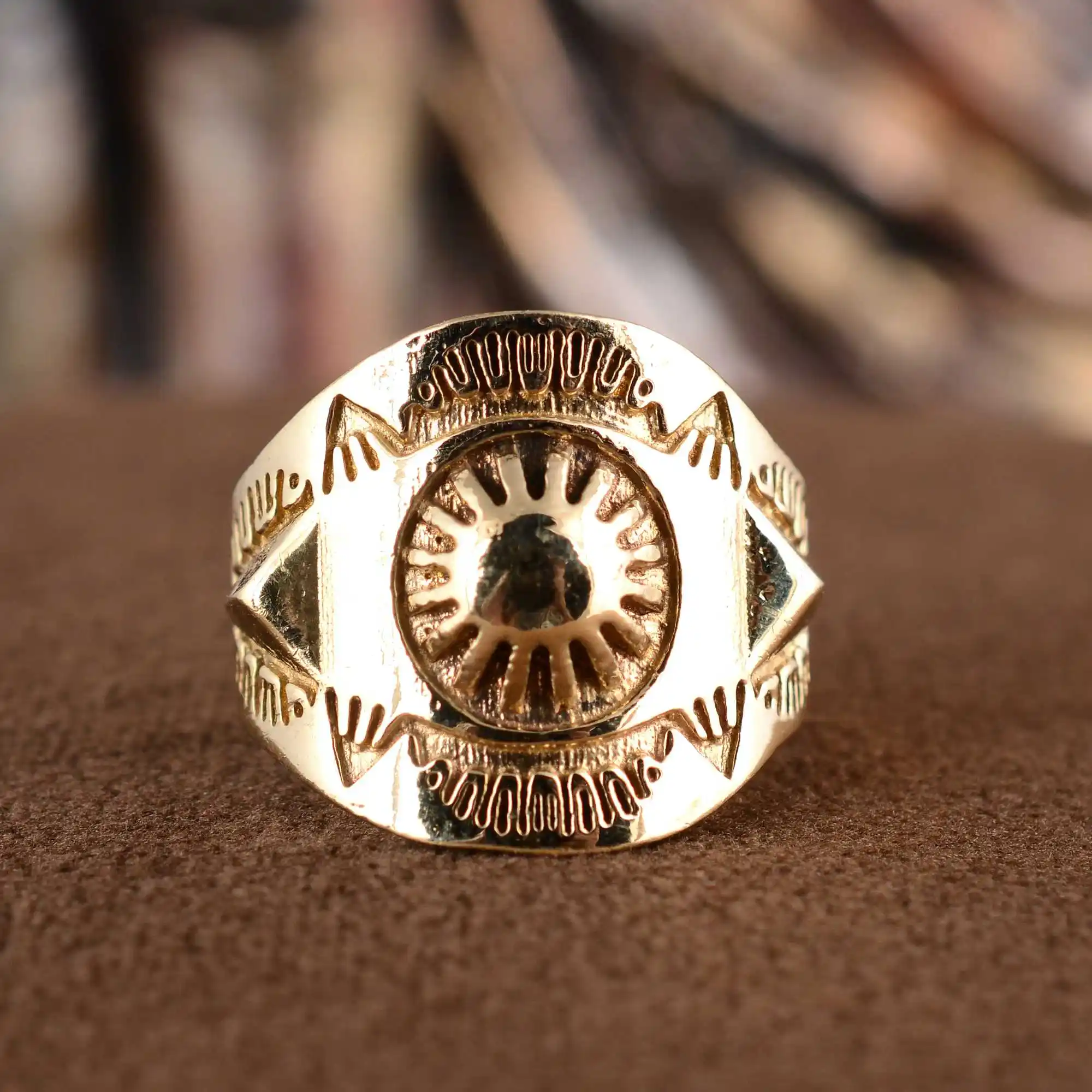 कस्टम ईविल्स आई डिज़ाइन प्राचीन चांदी और सोने के बैंड आभूषण पुरुषों के लिए थोक स्टेनलेस स्टील त्रिकोण भगवान की आंख सोने की अंगूठी बनाना