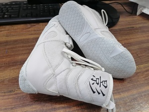 Nouvelles Chaussures de Boxe et de Lutte pour Hommes en Cuir, à Lacets, Respirantes, Flexibles, Antidérapantes, Adhérence Toutes Conditions Météo - Product Image 4