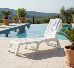 Tumbona Moderna para Jardín, Patio o Piscina, Fabricada en Italia, para Hoteles - Product Image 1