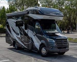 Ofertas con descuento 2021 Mercedes-Benz SprinterCab Chasis 3500XD 170hp RWD 7 velocidades (7G-TRONIC) (RWD) Autos usados en venta - Product Image 1