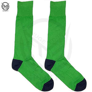 Chaussettes unisexes en gros pour hommes et femmes, chaussettes en coton de qualité supérieure, respirantes, confortables, anti-odeurs, absorbant l'humidité, pour un usage quotidien - Product Image 2