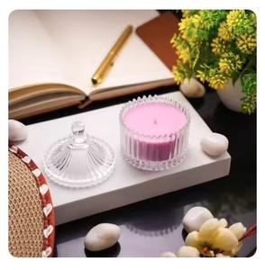 Frascos de velas perfumadas de lujo con cera natural, embalaje elegante y ricas fragancias, ideales para la relajación y la aromaterapia - Product Image 2