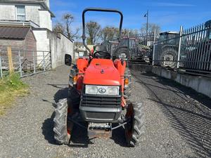 Utilisé pour le tracteur agricole L3200 - 32 CV, transmission intégrale 4x4, avec pompe et boîte de vitesses à haute productivité, garantie de 2 ans - Product Image 3