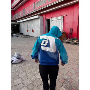 Conjunto Deportivo Personalizado al por Mayor OEM, con Capucha, para Invierno, de Venta Caliente, Transpirable, Ligero, de Algodón y Poliéster, con Color Personalizado - Product Image 5