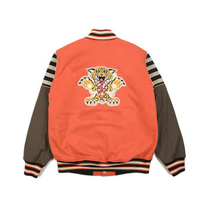 Veste universitaire OEM pour hommes avec support vêtements d'hiver vintage blouson de baseball bombardier en cuir avec logo brodé personnalisé - Product Image 2