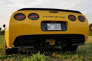 Chevrolet Corvette Coupé 2024 Usado, Diseño Atemporal Inspirado en la Pista, Ícono del Rendimiento, Favorito de los Coleccionistas, Cuero Oscuro, R15 Panorámico - Product Image 5