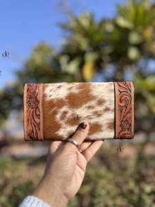 Offre Spéciale pochette en fourrure de vachette élégant usiné à la main sculpture portefeuille en cuir multi-usages cuir occidental élégant portefeuilles pour les femmes - Product Image 3