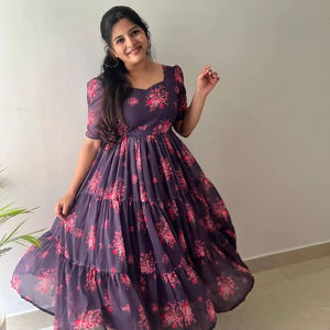 ชุดเดรสแบบชิ้นเดียวแขนยาวพิมพ์ลายดอกไม้สำหรับผู้หญิงชุดเดรสผ้าไหมสำหรับงานแต่งงานงานปาร์ตี้สไตล์อินเดียสำหรับผู้ใหญ่ - Product Image 1