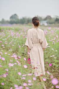 ชุดเดรสยาวสไตล์อินเดียชุดเดรสลำลองสีทึบออกแบบได้ตามที่ต้องการดีไซน์เนอร์ทำด้วยมือ - Product Image 3