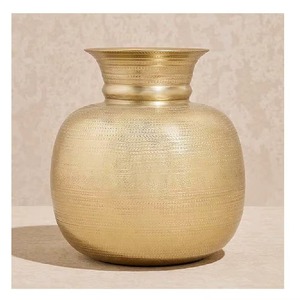 Florero metálico brillante cilíndrico de gran venta Florero decorativo de mesa moderno Perfecto para la oficina en el hogar a precio mayorista - Product Image 3