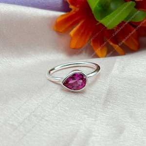 Tiny Teardrop 6x8mm Rubellite Turmaline Ring September Birthstone 925 Silver Minimalist Dainty Ring para boda o fiesta - Product Image 1