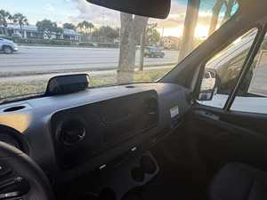 Mercedes Benz Sprinter 2500 Usada, Modelo 2025, Techo Alto - Product Image 4