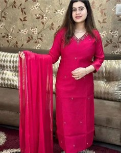 Nouveau Designer Slub Coton Bollywood Kurti Ensemble Broderie Séquence Travail Nazneen Dupatta Dentelle Bordure En Gros En Vrac Fêtes D'hiver - Product Image 2