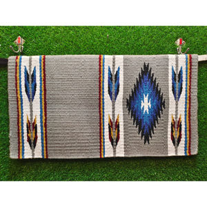 แผ่นรองอานม้าขนสัตว์ทำมือจากนิวซีแลนด์ ดีไซน์เป็นมิตรกับสิ่งแวดล้อม พร้อมซับในขนแกะ สำหรับม้าแสดงแบบตะวันตก ขนาดปรับแต่งได้ - Product Image 1