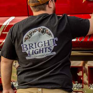 เสื้อยืดลายพรางเป็ดสไตล์วินเทจ 'Bright Lights' - Product Image 1