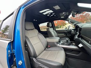 พร้อมจัดส่งปี 2023 เชฟโรเลต ซิลเวอร์อะโด 1500 ZR2 4x4 - Product Image 6