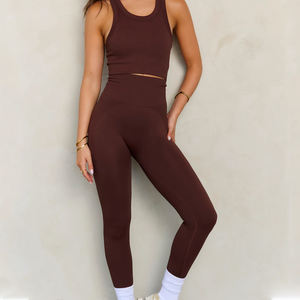 Ensemble de sport tendance et fiable pour le yoga et le fitness, écologique, qualité export, dos nageur, pour l'été (soutien-gorge et leggings) - Product Image 1
