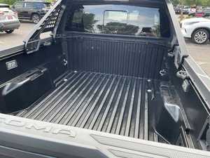 Land Rover Range Rover Hybrid Trailhunter HV 2024, Doble Cabina, 4x4, Automático, Cuero, Volante a la Izquierda, R19, SUV - Product Image 3