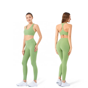 Vêtements multicolores pour femmes-Top de sport et leggings d'entraînement à taille haute-Ensemble de vêtements de fitness et de yoga personnalisés - Product Image 1