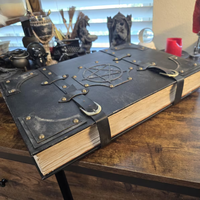 Libro de Hechizos Pagano de Cuero Hecho a Mano con Estampado de Estrellas de 8x6 Pulgadas, Correa con Pentagrama, Grimoire, Libro Wiccano de Sombras, Brujería Vintage, Halloween