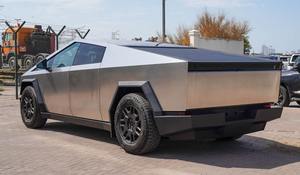 Tesla Cybertruck Serie FOUNDATION, Volante a la Izquierda, 300-400 CV, 400-500 Nm - Product Image 5