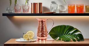Pichet à eau en cuivre pur fabriqué à la main Capacité d'environ 60 onces liquides Conception de fleurs Matériau en métal gaufré - Product Image 2
