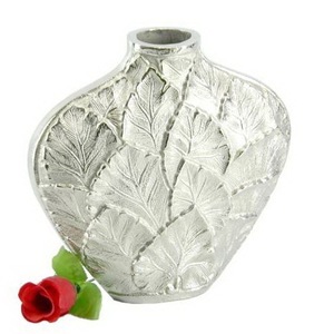 Axiom Home Accents Florero de hierro chapado en oro Jarrón de metal hecho a mano Fundido en aluminio para la decoración del hogar - Product Image 3