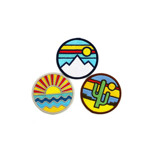 Patch personnalisé brodé classique de haute qualité fer sur patchs pour accessoires de mode patchs de broderie en gros - Product Image 6