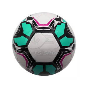 Ballon de football léger pour enfants et débutants offrant une manipulation facile et une durabilité durable - Product Image 5