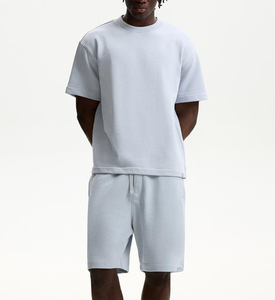 Conjunto de 2 piezas de algodón y poliéster de alta calidad, camiseta y pantalones cortos informales de verano con logotipo personalizado para hombre, conjunto doble - Product Image 1