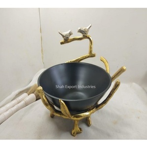 Nouveaux bols de service en métal design avec support en métal noir/or fini bol de table bols décoratifs en métal - Product Image 6