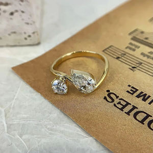 Bague de fiançailles en or 14K 18K avec deux pierres, diamant de laboratoire taille poire et taille ronde, design Toi et Moi, 2 carats, pour femme, à porter au quotidien - Product Image 4