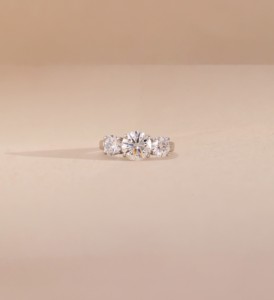 แหวนเพชรธรรมชาติสำหรับผู้หญิง ดีไซน์หรูหรา คุณภาพส่งออก รับรองโดย IGI สำหรับขายส่ง - Product Image 6