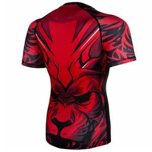 Chemise de compression rouge par sublimation pour homme Chemises de compression à demi-manches personnalisées pour le fitness - Product Image 4