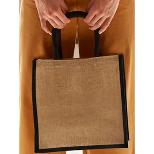 Sac fourre-tout midi en jute naturel durable et paniers en jonc de mer pour un merchandising écoresponsable - Product Image 2