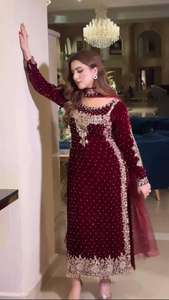 Traje Sharara Pakistaní de Terciopelo de Primera Calidad, Completamente Cosido, con Bordado, Colección Étnica Más Vendida, Entrega Rápida - Product Image 3