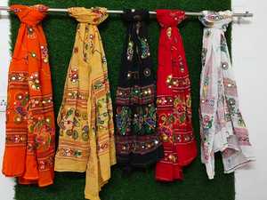 רקומה פרקארי מראה dupatta rajastani בנג 'ארה צעיף מסורתי מתנה מתנה לחתונה שלה haldi mhni לטובת מגוון רחב של