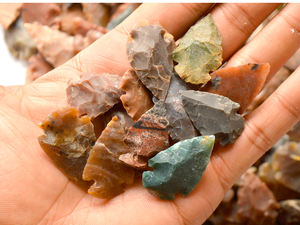 Fantaisie Agate Pointe De Flèche Sculpté Cristal Flèche Pierre Précieuse Naturelle Guérison Cristal Multi Couleur Oiseau Flint Flèche Fabriqué À La Main Lot - Product Image 2