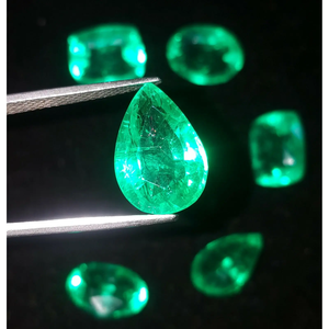 Esmeralda Natural de Calidad AAA+ de 8-10 Quilates, Esmeralda Colombiana Certificada, Gem223 - Product Image 4